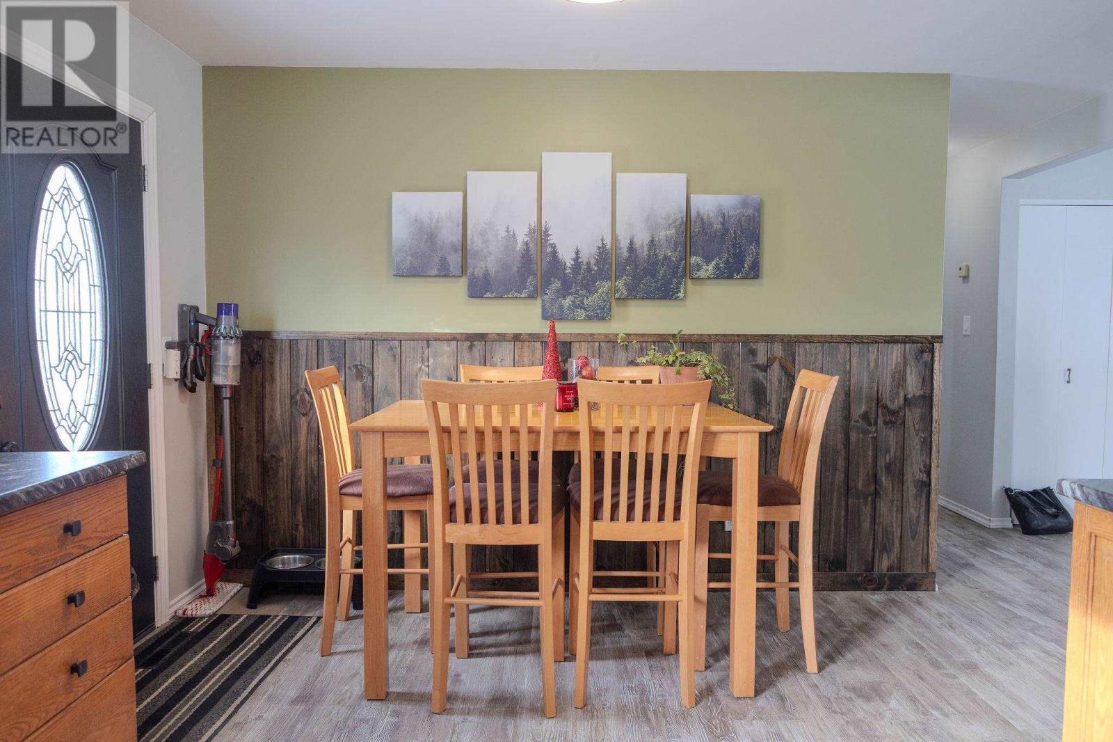 11 Kerr Dr, Sault Ste. Marie, ON - Indoor Photo Showing Dining Room