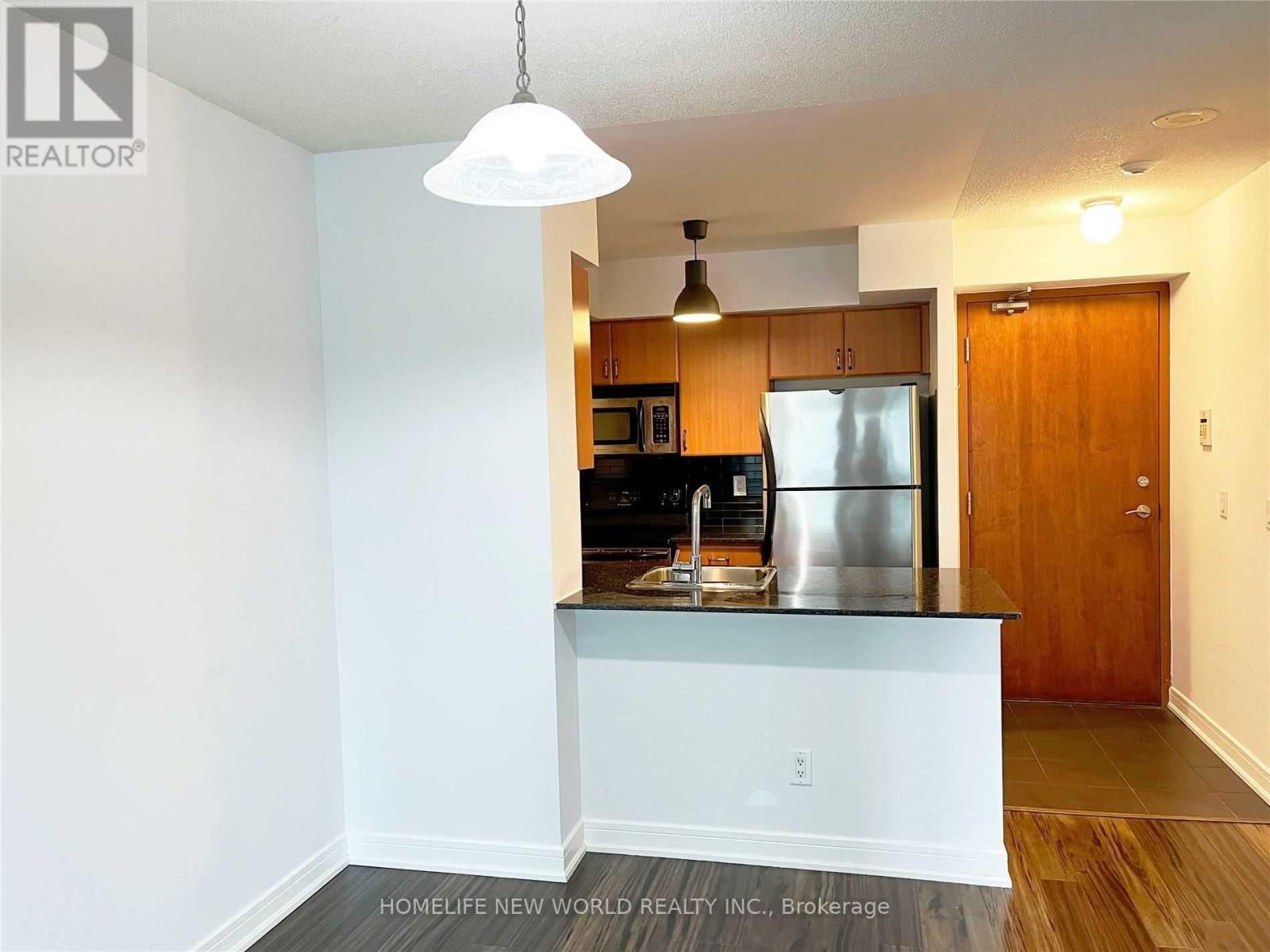 202 - 35 Bales Avenue, Toronto, ON - Indoor Photo Showing Kitchen