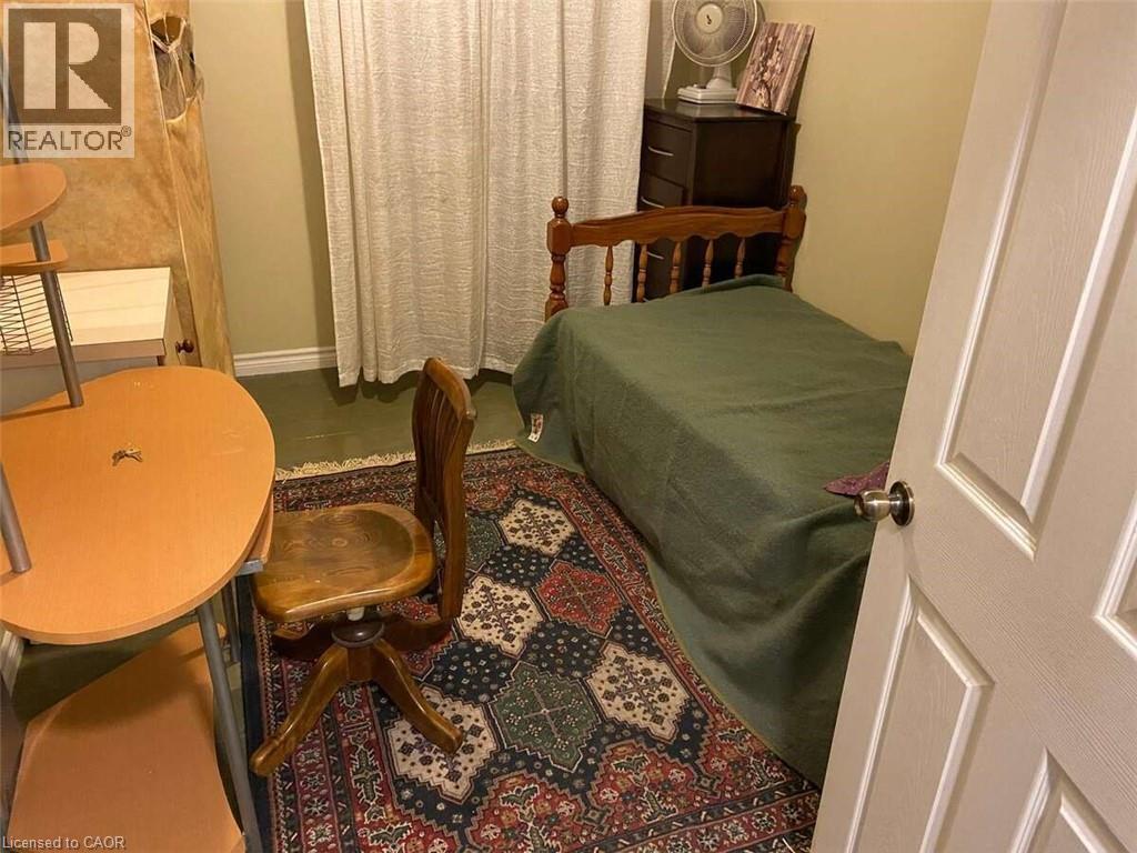 10 Fairbank Avenue, Toronto, ON - Indoor Photo Showing Bedroom