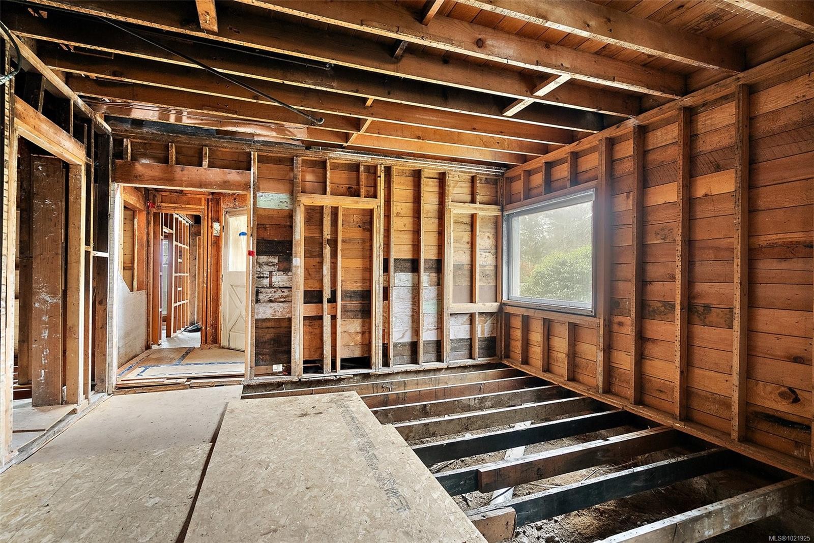 1826 Cedar Hill Cross Rd, Saanich, BC