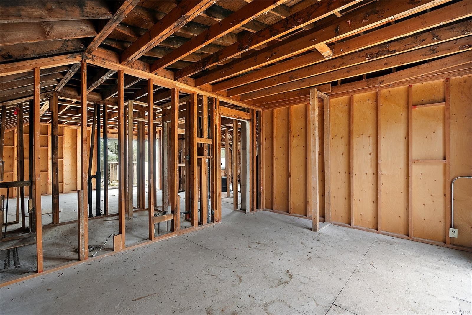 1826 Cedar Hill Cross Rd, Saanich, BC