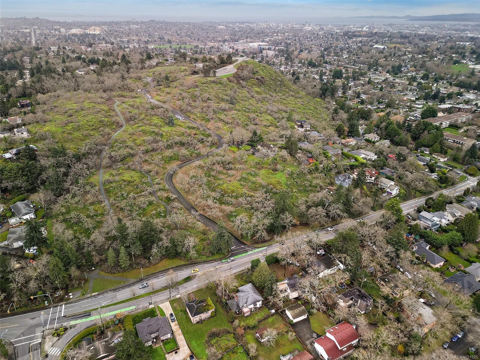 1826 Cedar Hill Cross Rd, Saanich, BC