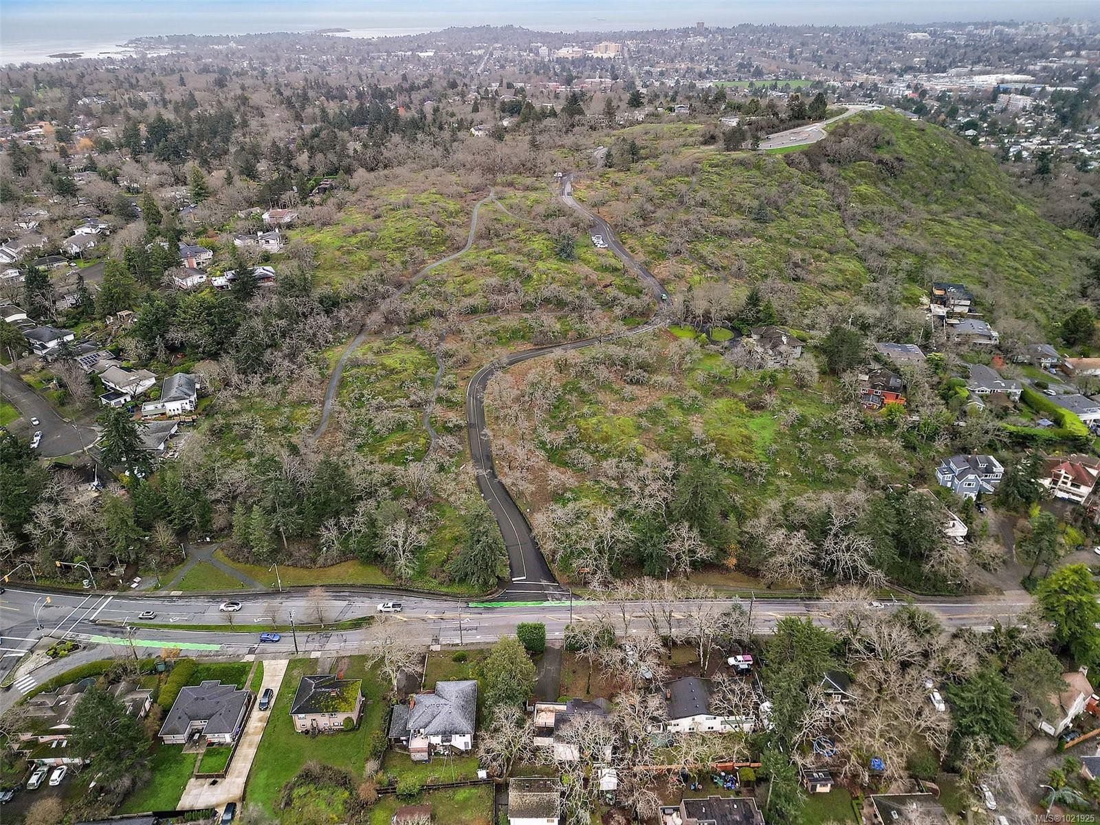 1826 Cedar Hill Cross Rd, Saanich, BC