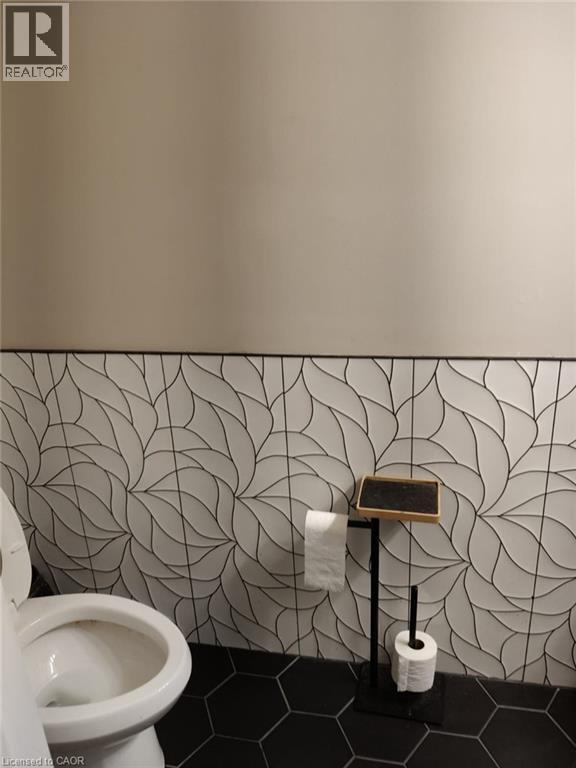 501 Topper Woods Crescent Unit# Upper, Kitchener, ON - Indoor Photo Showing Bathroom