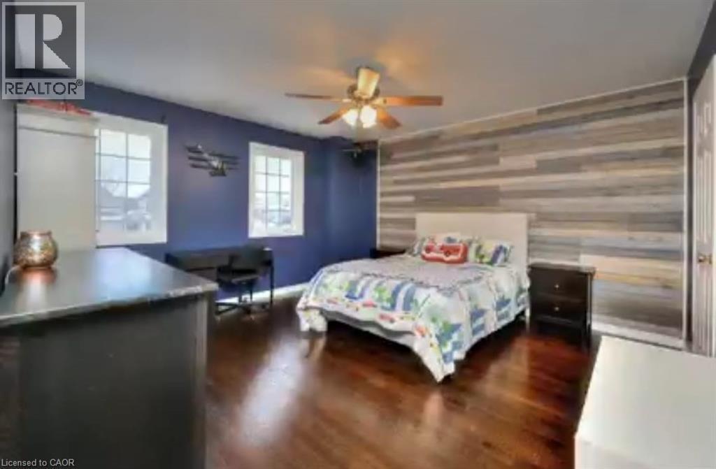 501 Topper Woods Crescent Unit# Upper, Kitchener, ON - Indoor Photo Showing Bedroom