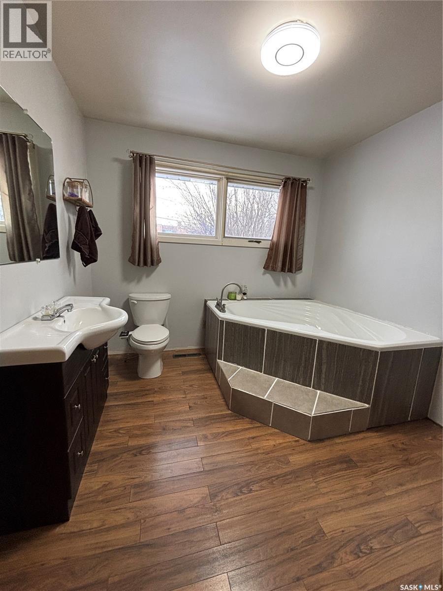 114 Jubilee Crescent, Canora, SK - Indoor Photo Showing Bathroom