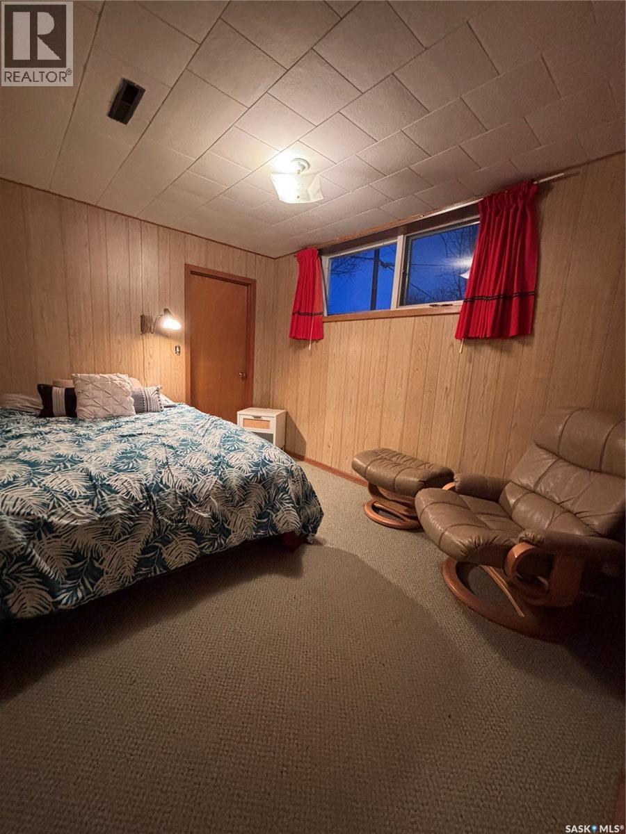 114 Jubilee Crescent, Canora, SK - Indoor Photo Showing Bedroom