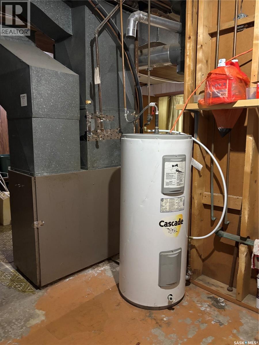 114 Jubilee Crescent, Canora, SK - Indoor Photo Showing Basement