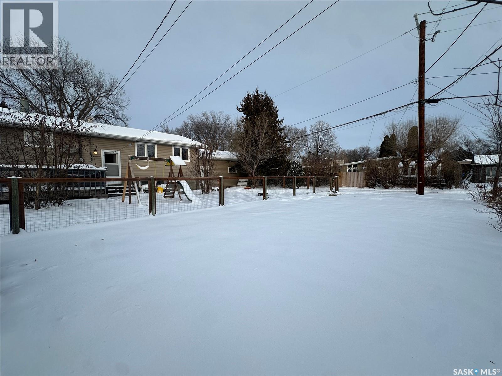 114 Jubilee Crescent, Canora, SK - Outdoor