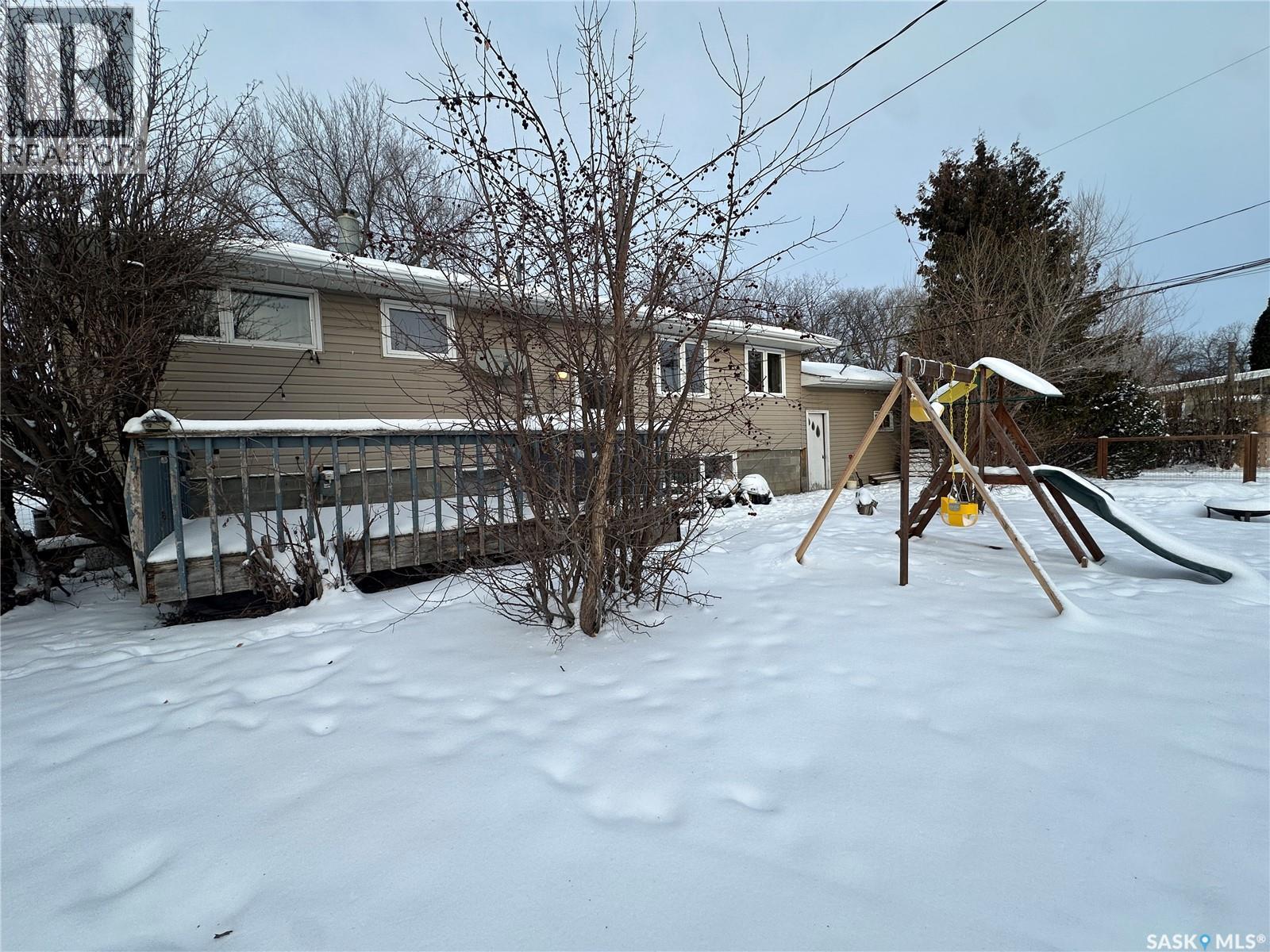 114 Jubilee Crescent, Canora, SK - Outdoor