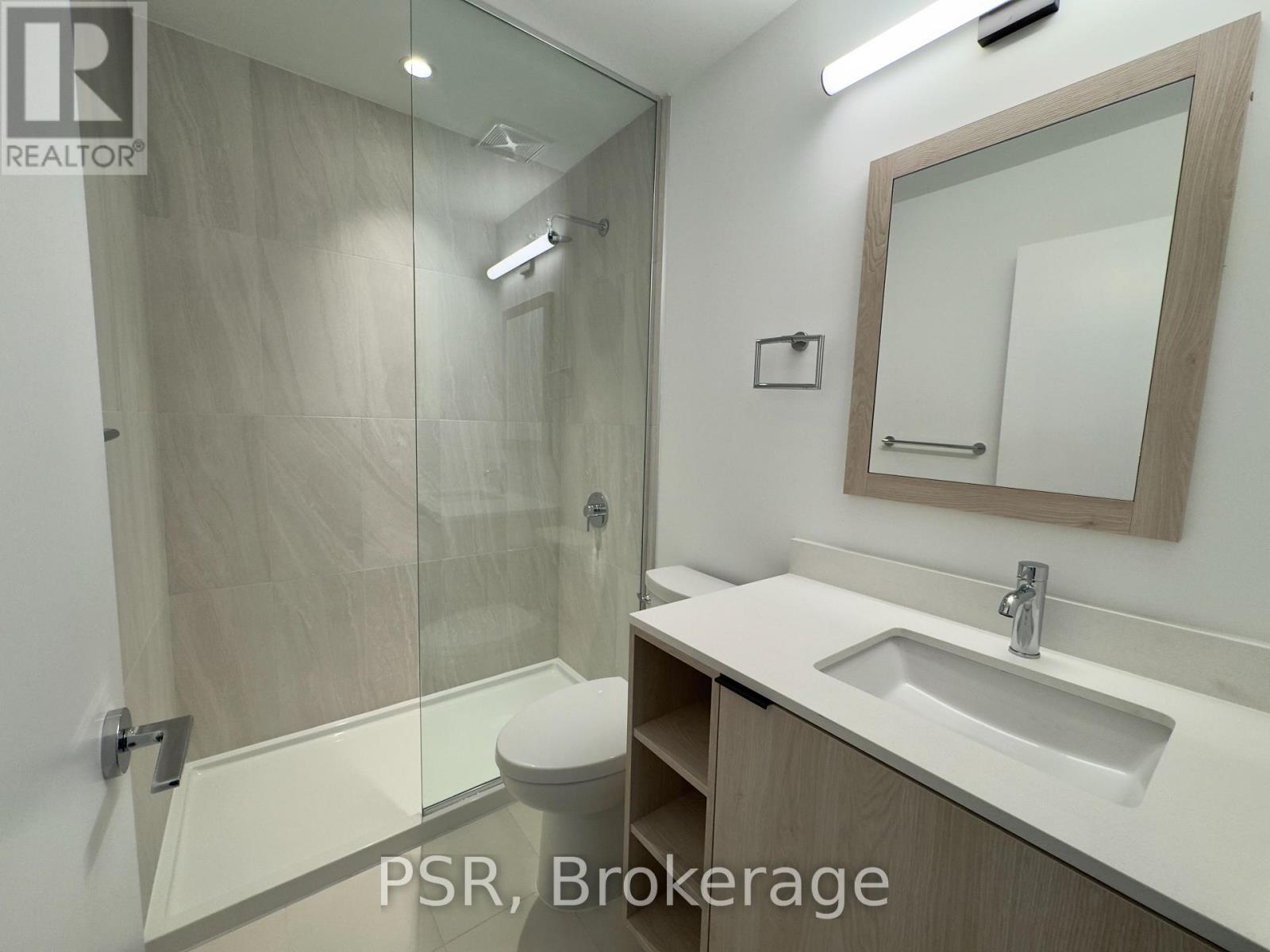 915 - 1007 The Queensway, Toronto, ON - Indoor Photo Showing Bathroom