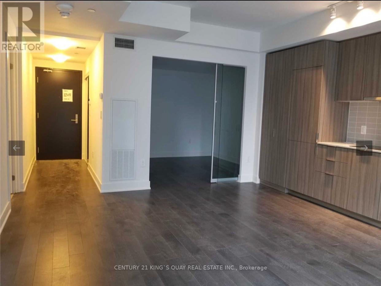 606 - 955 Bay Street, Toronto, ON - Indoor Photo Showing Other Room