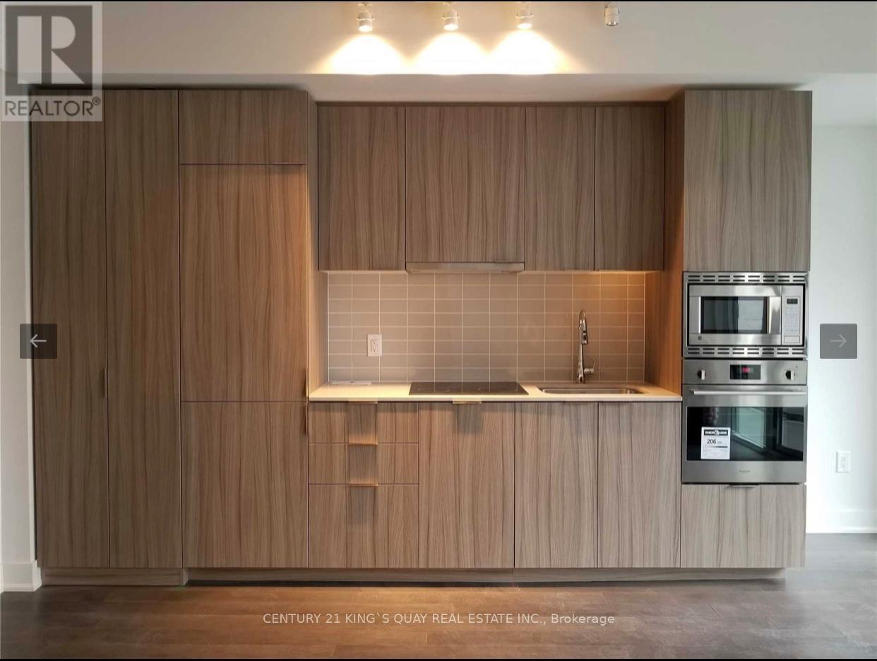 606 - 955 Bay Street, Toronto, ON - Indoor