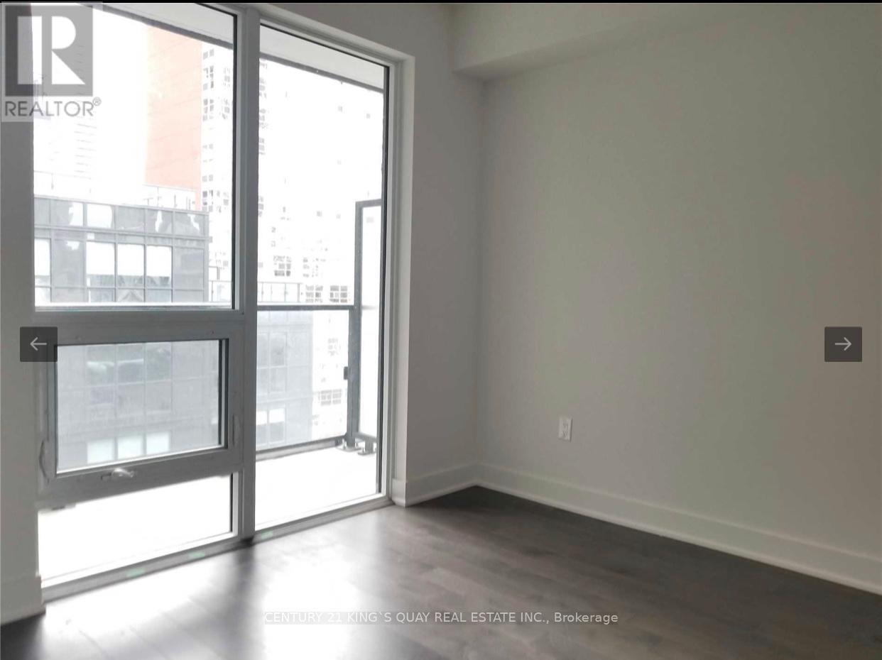 606 - 955 Bay Street, Toronto, ON - Indoor Photo Showing Other Room