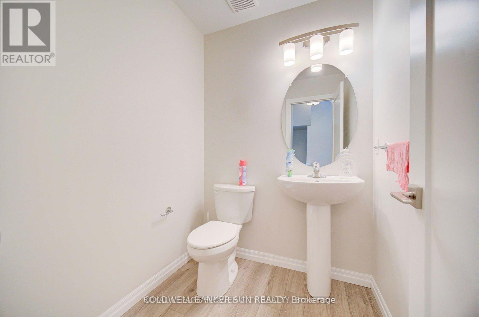 80 Keba Crescent, Tillsonburg, ON - Indoor Photo Showing Bathroom