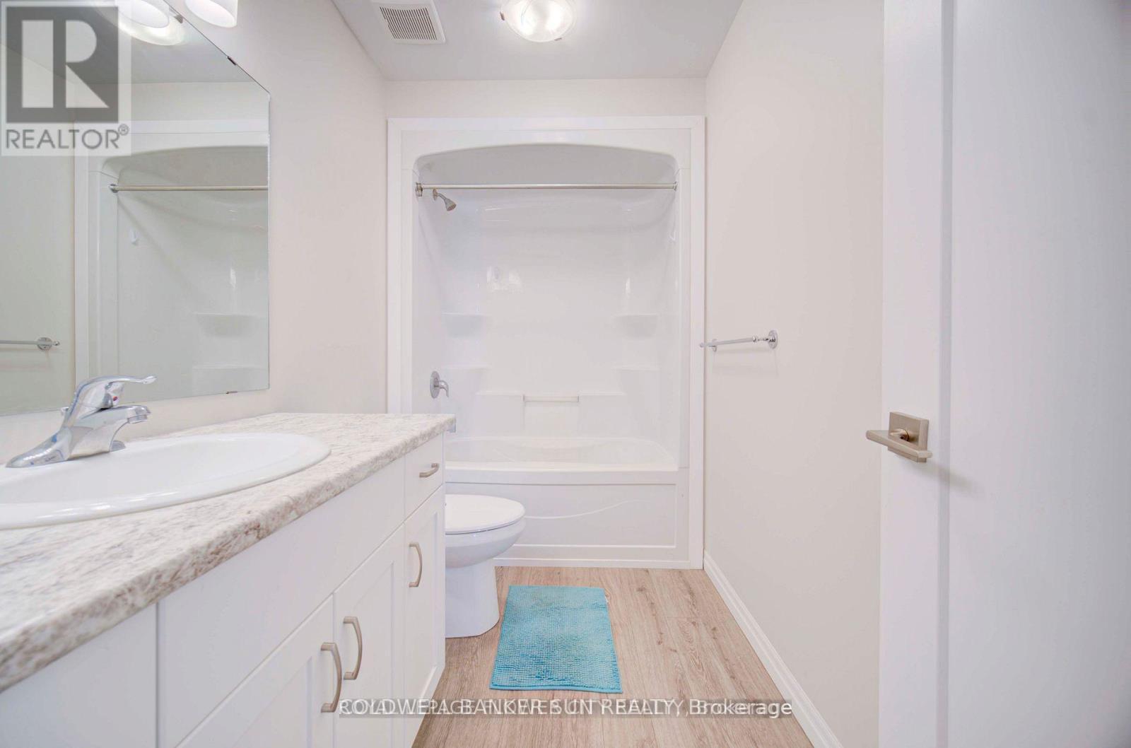 80 Keba Crescent, Tillsonburg, ON - Indoor Photo Showing Bathroom