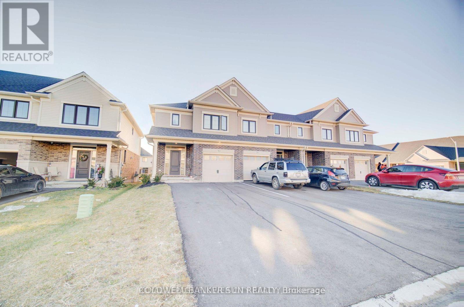 80 Keba Crescent, Tillsonburg, ON - Outdoor With Facade