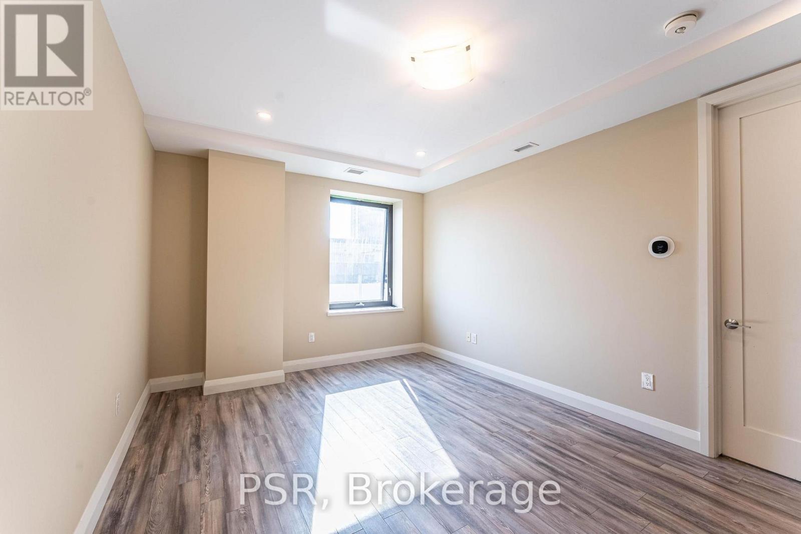 421 - 118 King Street E, Hamilton, ON - Indoor Photo Showing Other Room