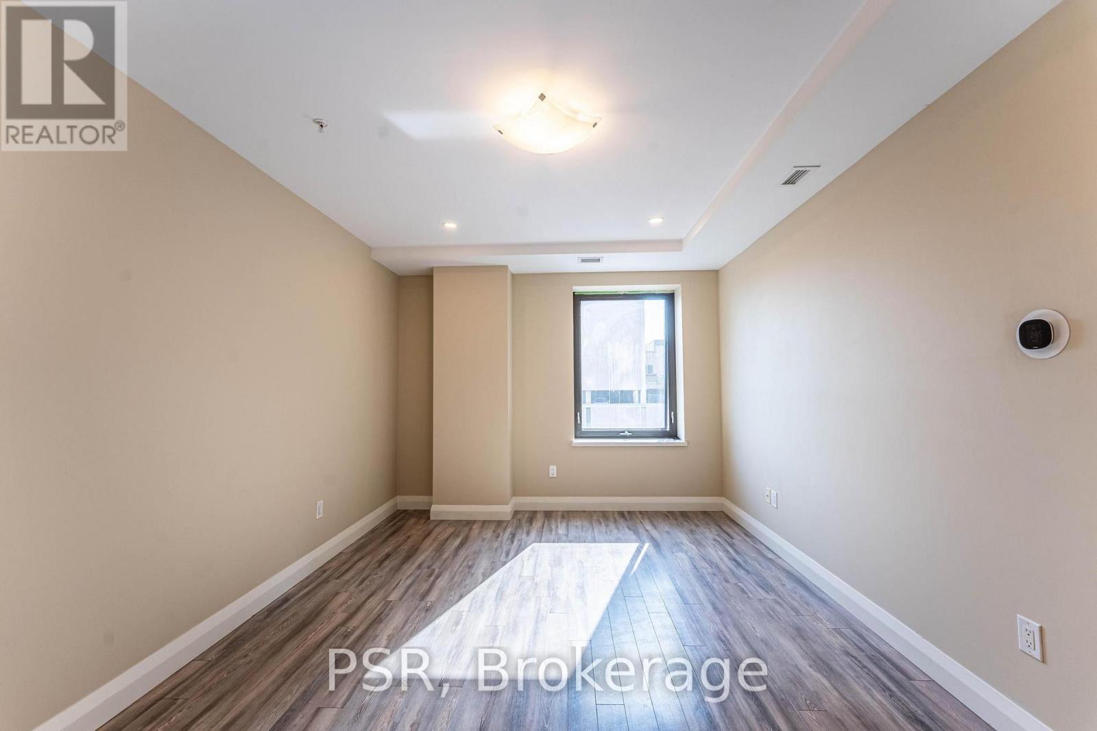 421 - 118 King Street E, Hamilton, ON - Indoor Photo Showing Other Room