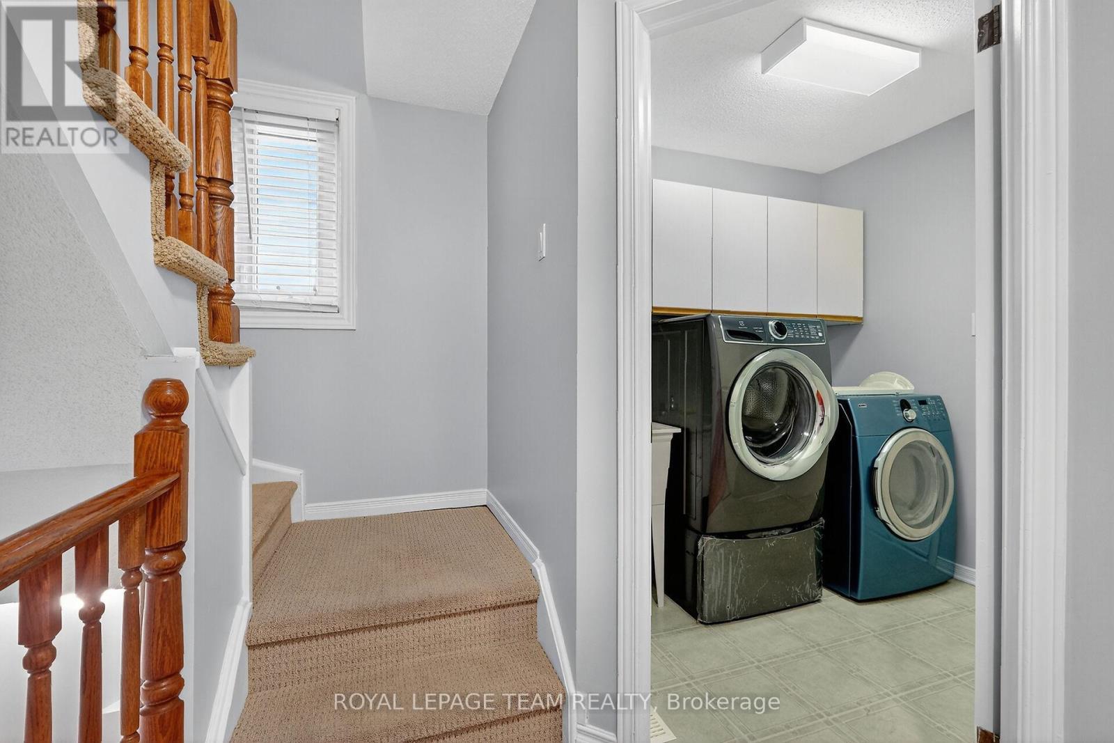 1475 York Mills Drive, Ottawa, ON - Indoor Photo Showing Laundry Room