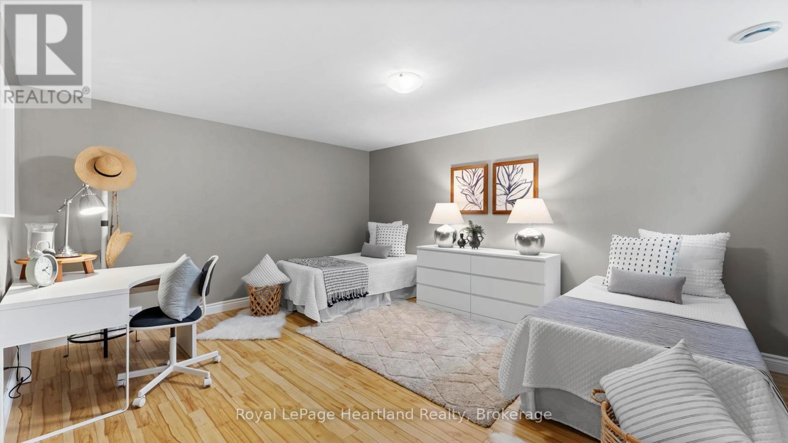 180 Toronto Boulevard, Huron East (Vanastra), ON - Indoor Photo Showing Bedroom