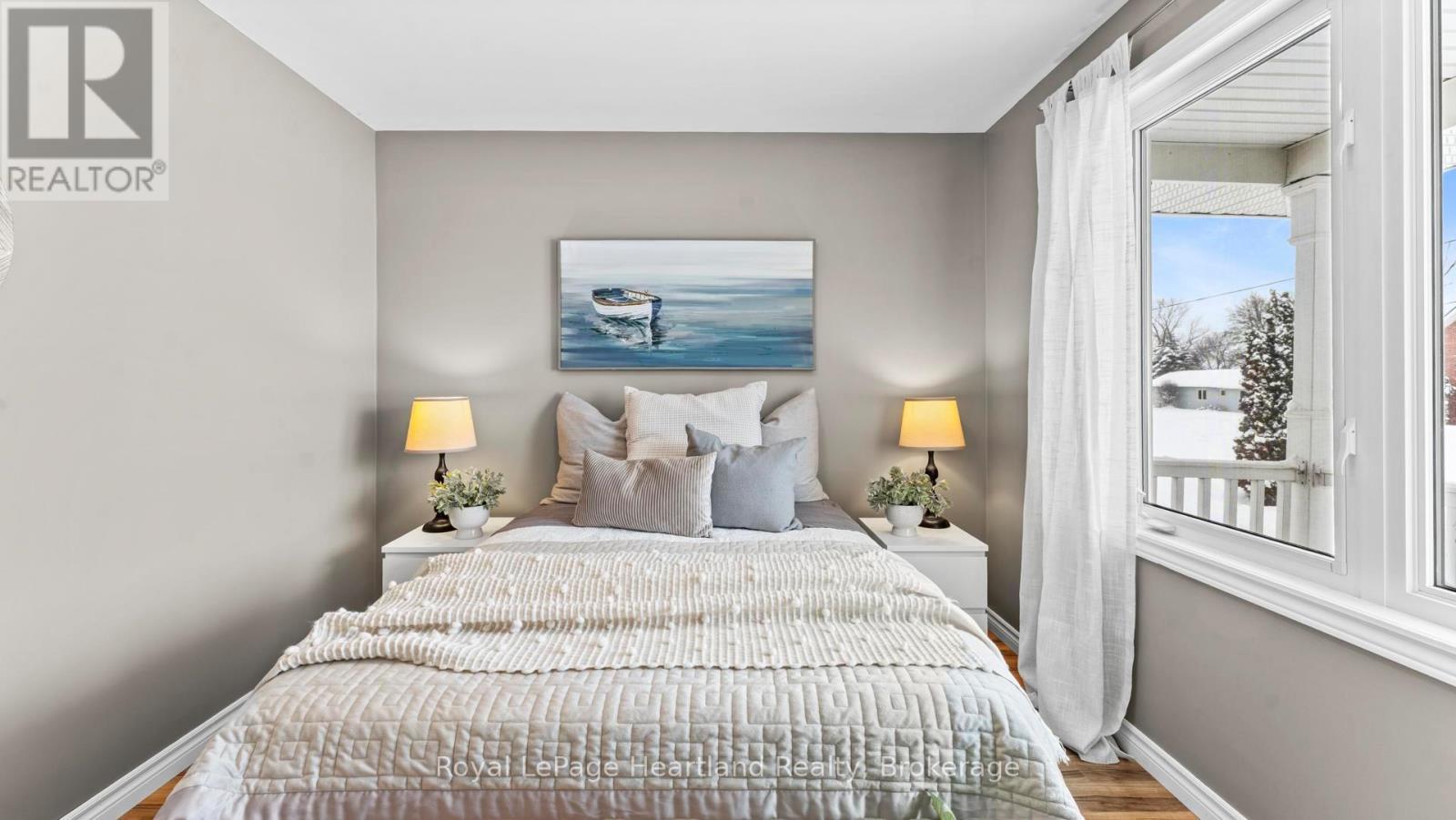 180 Toronto Boulevard, Huron East (Vanastra), ON - Indoor Photo Showing Bedroom