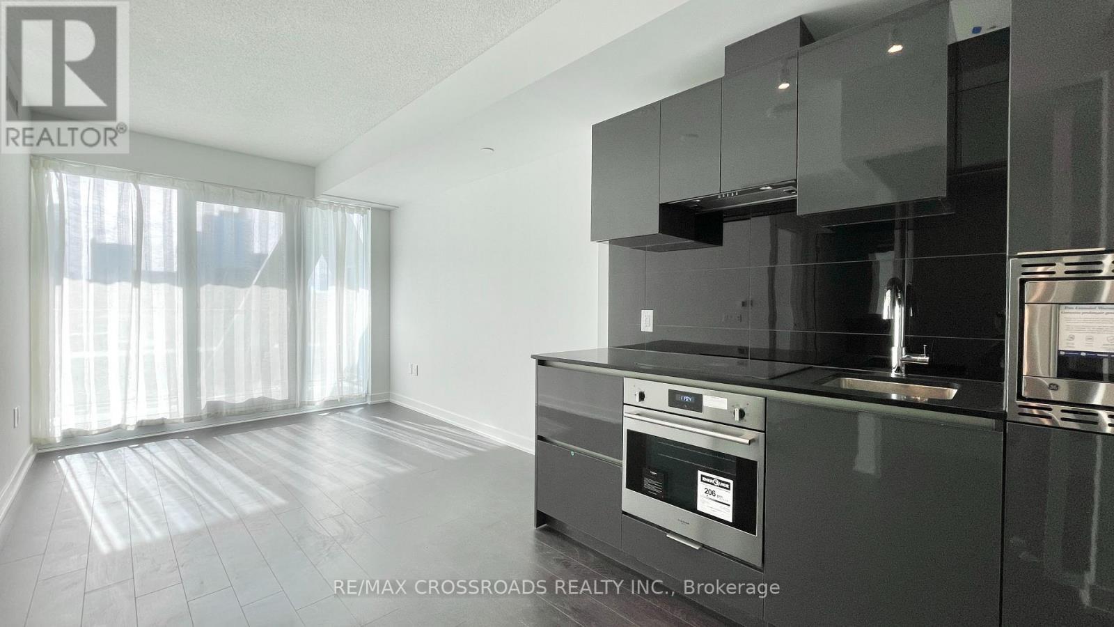 2716 - 230 Simcoe Street, Toronto, ON - Indoor