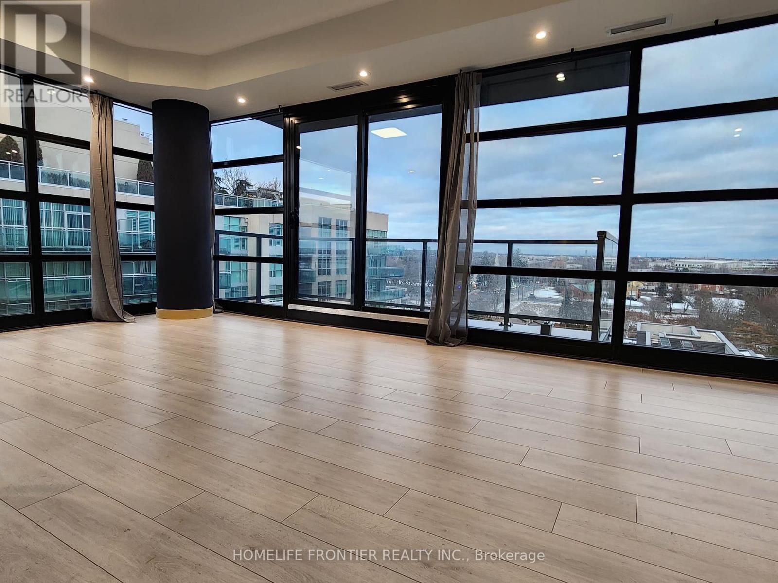 902 A - 1606 Charles Street, Whitby, ON - Indoor Photo Showing Other Room