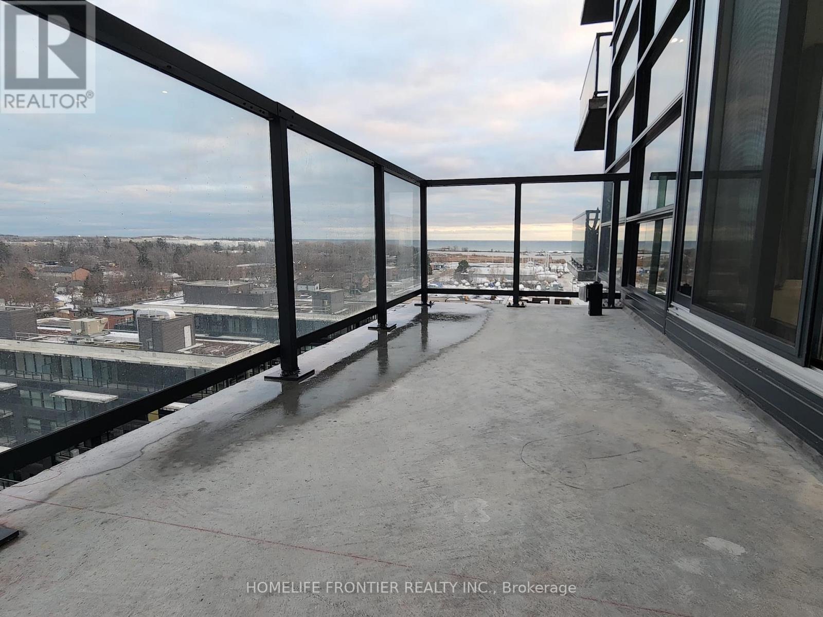 902 A - 1606 Charles Street, Whitby, ON - Outdoor With Balcony With View