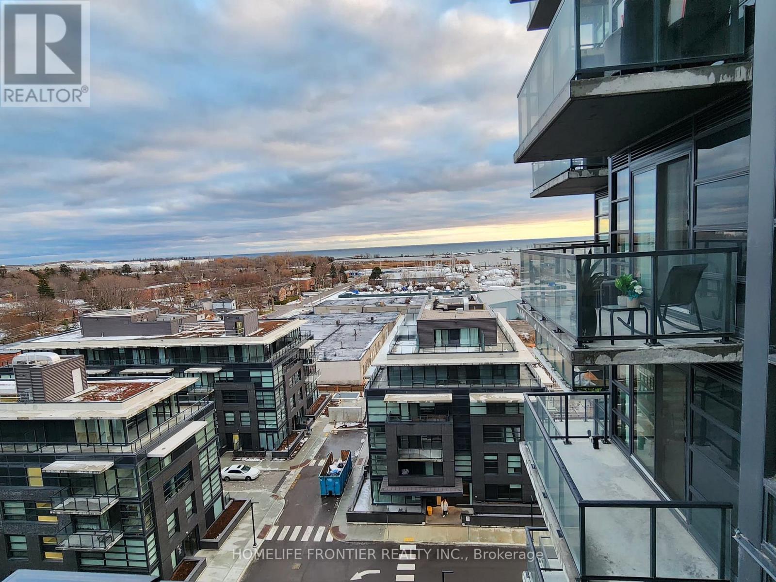 902 A - 1606 Charles Street, Whitby, ON - Outdoor With Balcony With View