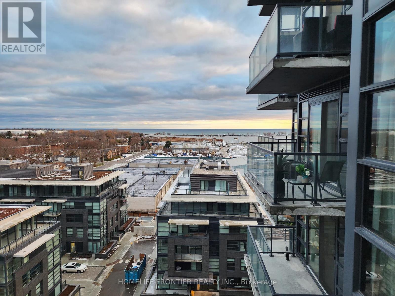 902 A - 1606 Charles Street, Whitby, ON - Outdoor With Balcony With View
