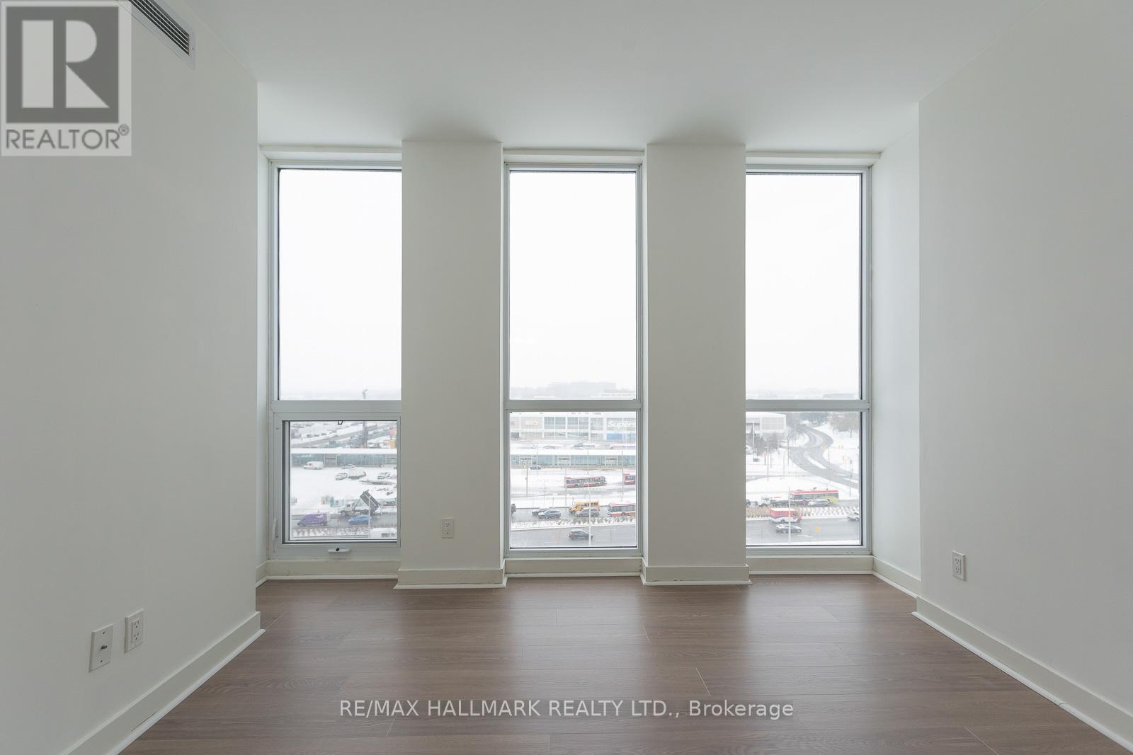 1002 - 6 Sonic Way, Toronto, ON - Indoor Photo Showing Other Room