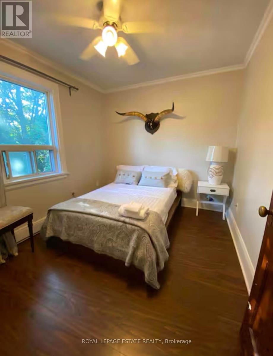 Upper - 62 Scarboro Beach Boulevard, Toronto, ON - Indoor Photo Showing Bedroom