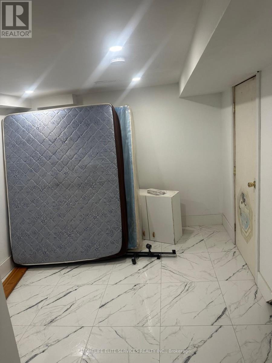 43 Bellwood Drive, Whitby, ON - Indoor