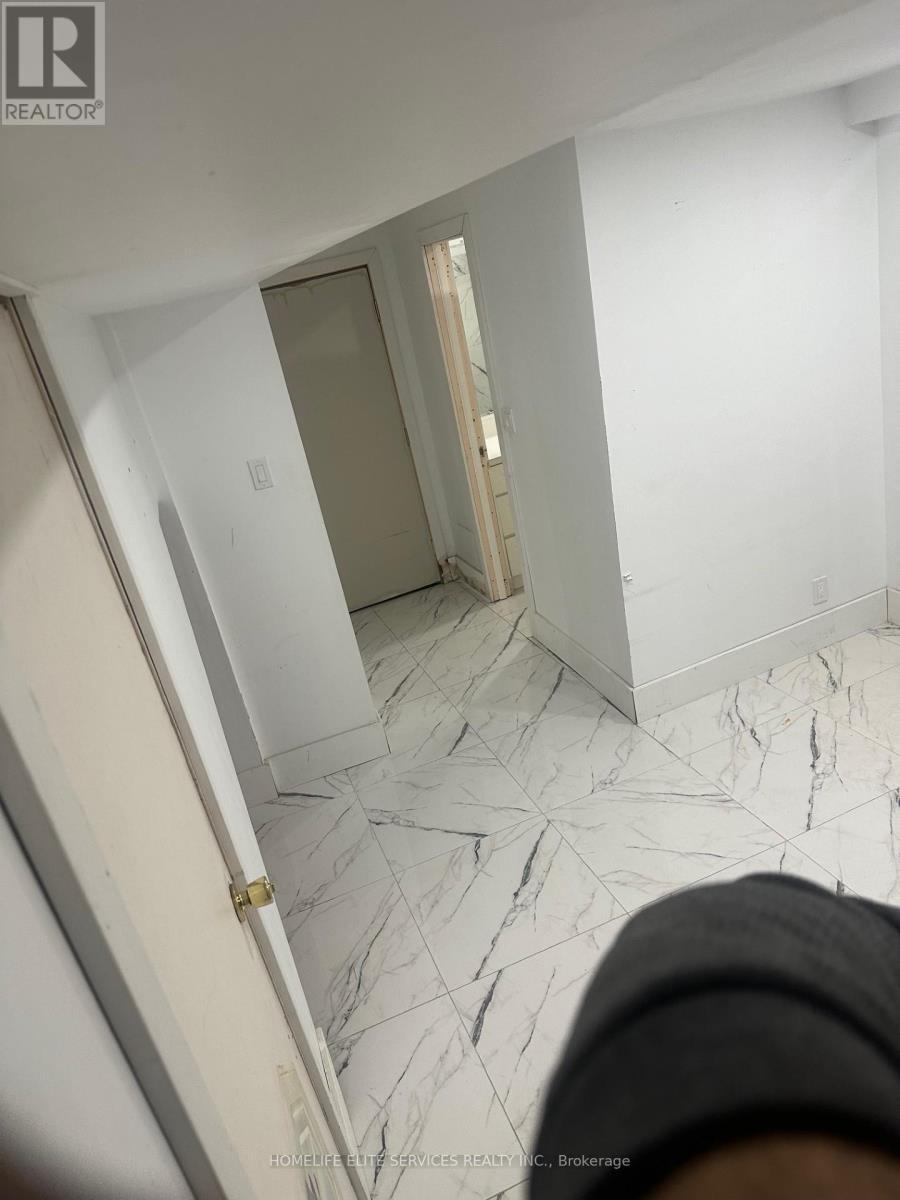 43 Bellwood Drive, Whitby, ON - Indoor Photo Showing Other Room