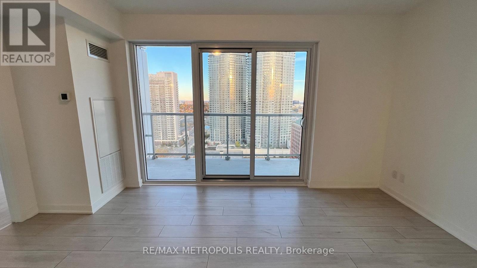 2109 - 2033 Kennedy Road, Toronto, ON - Indoor Photo Showing Other Room