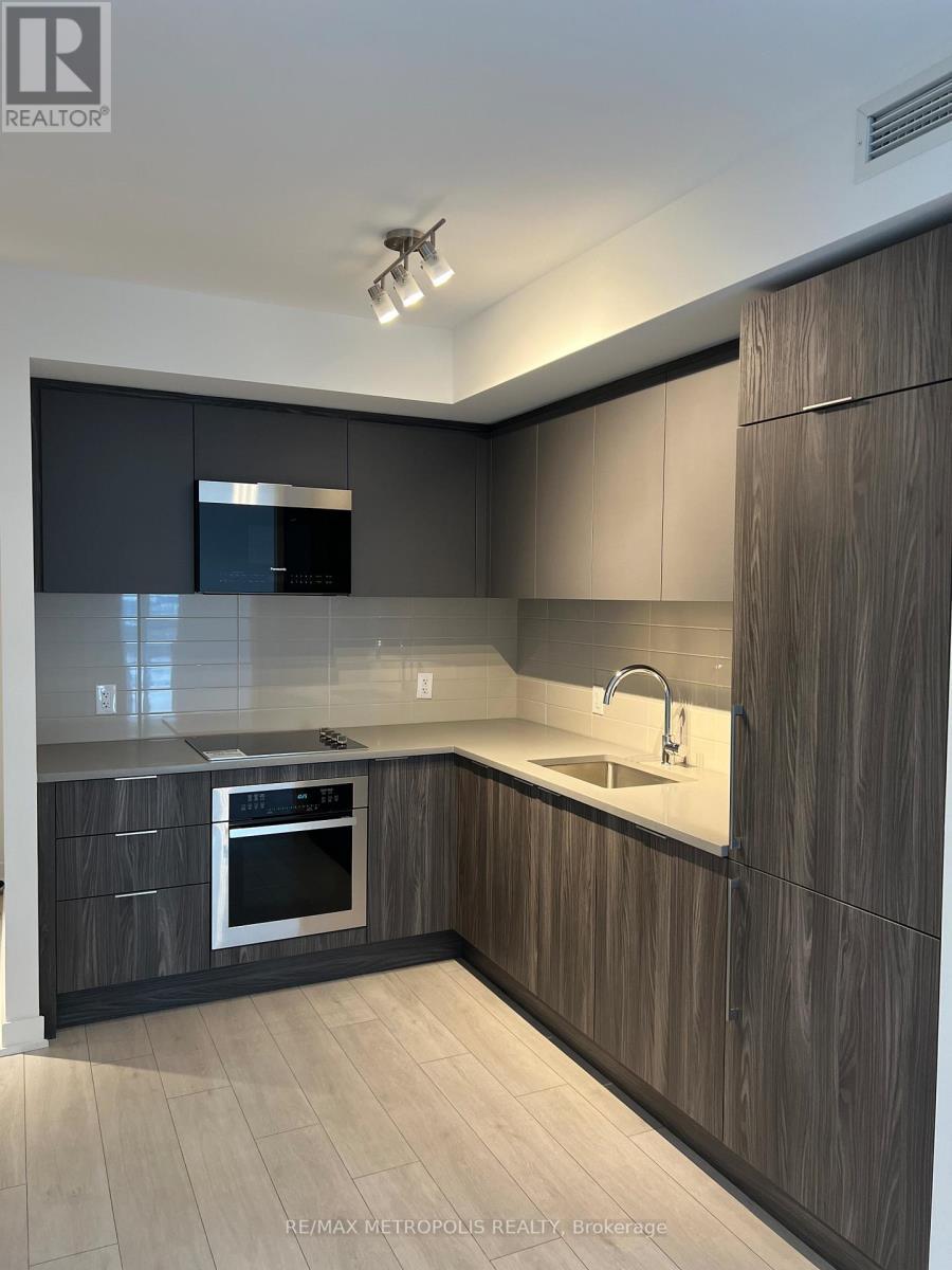 2109 - 2033 Kennedy Road, Toronto, ON - Indoor Photo Showing Kitchen