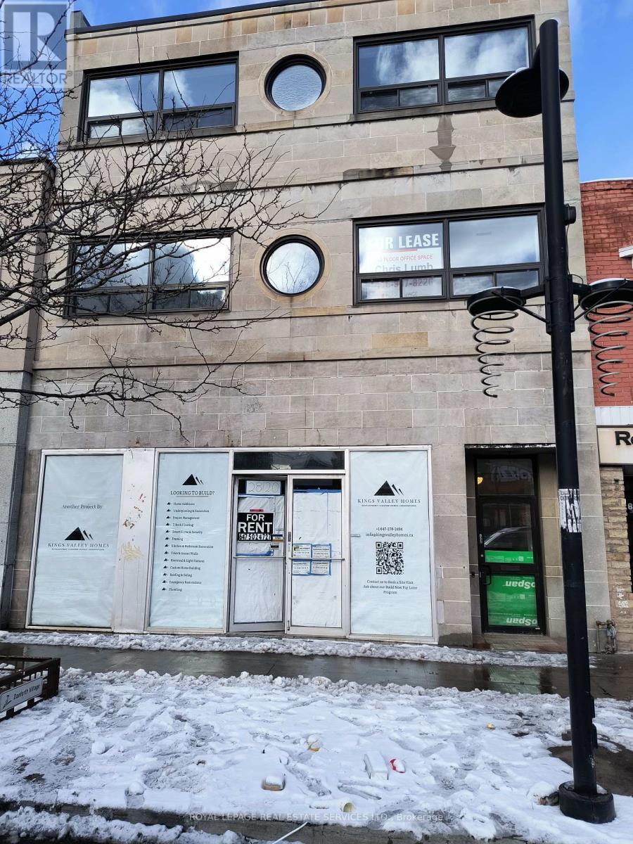 202 - 2820 Danforth Avenue, Toronto, ON