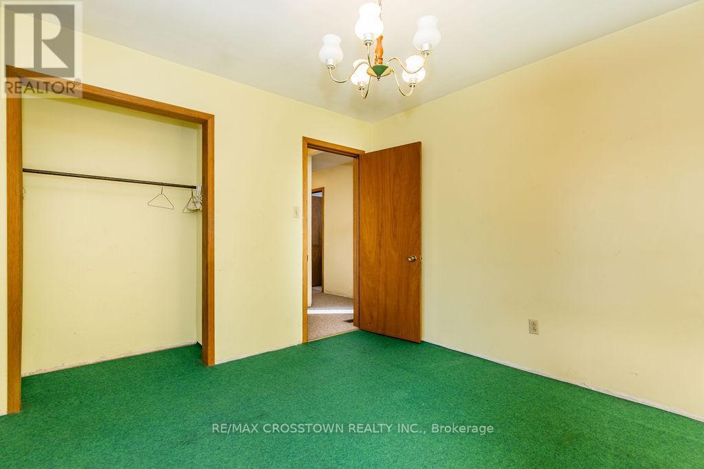 12036 County Rd 27, Springwater, ON - Indoor Photo Showing Other Room