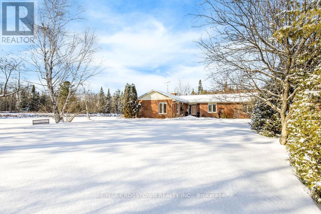 12036 County Rd 27, Springwater, ON - Outdoor
