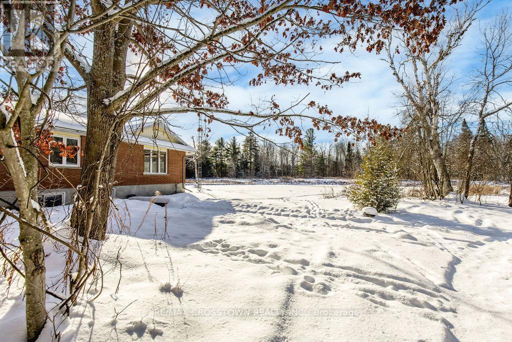 12036 County Rd 27, Springwater, ON - Outdoor