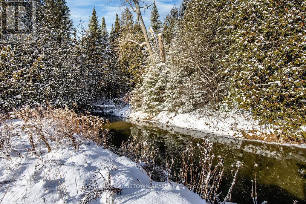 12036 County Rd 27, Springwater, ON - Outdoor