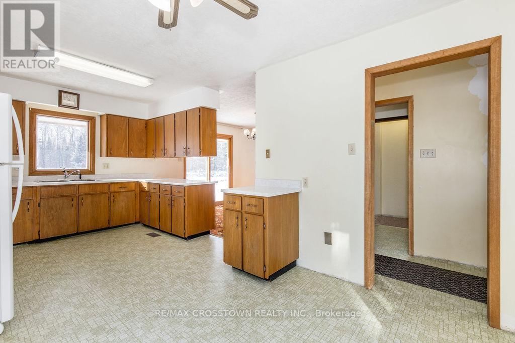 12036 County Rd 27, Springwater, ON - Indoor Photo Showing Kitchen
