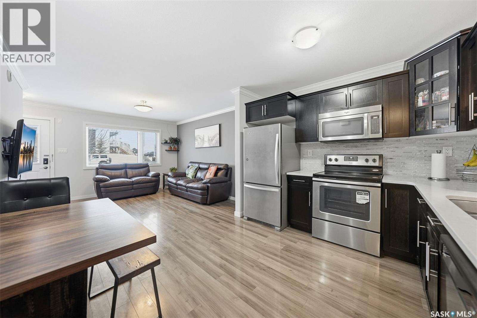 329 320 Cornish Road, Saskatoon, SK - Indoor Photo Showing Kitchen With Stainless Steel Kitchen With Upgraded Kitchen