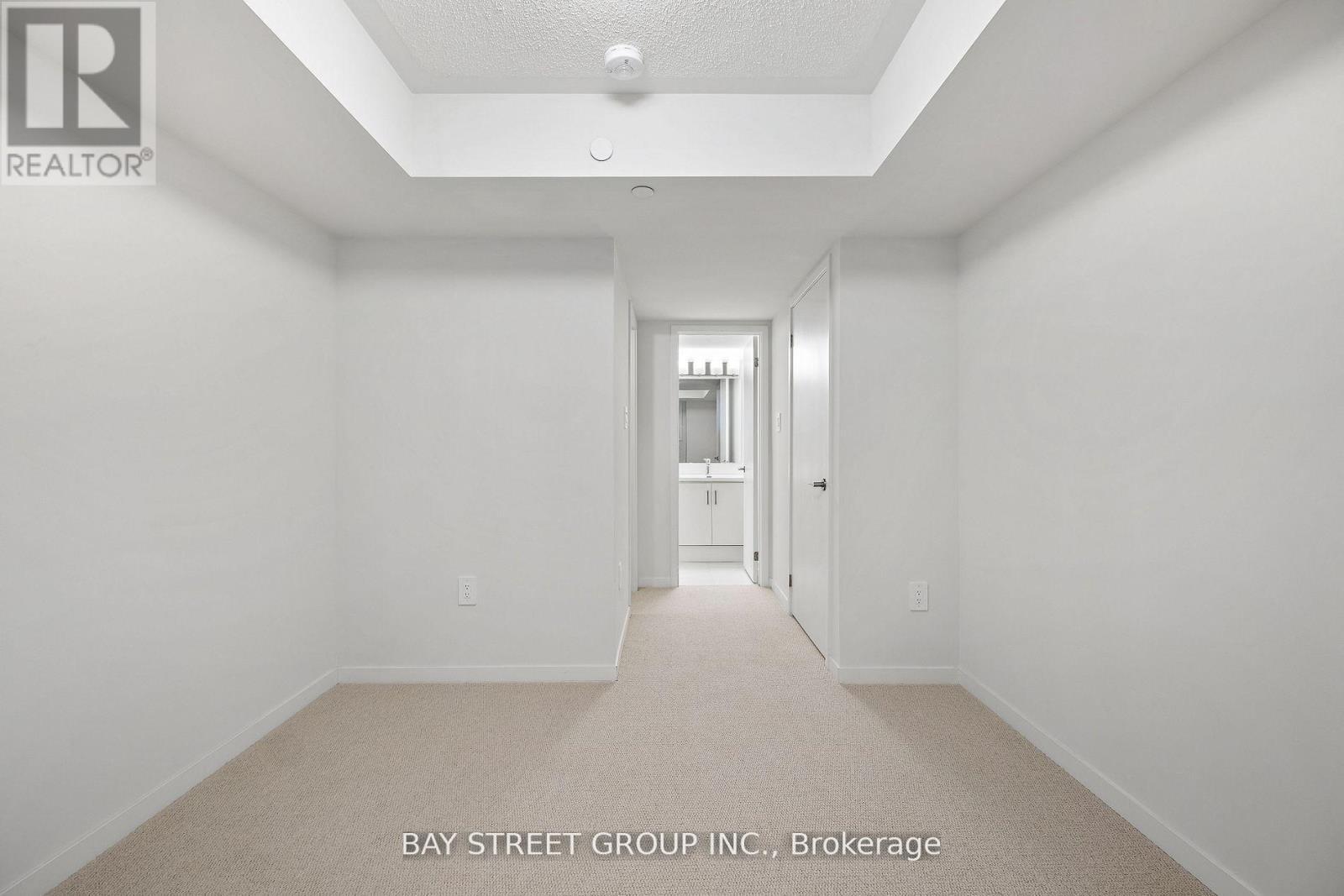 57 - 31 Honeycrisp Crescent, Vaughan, ON - Indoor Photo Showing Other Room