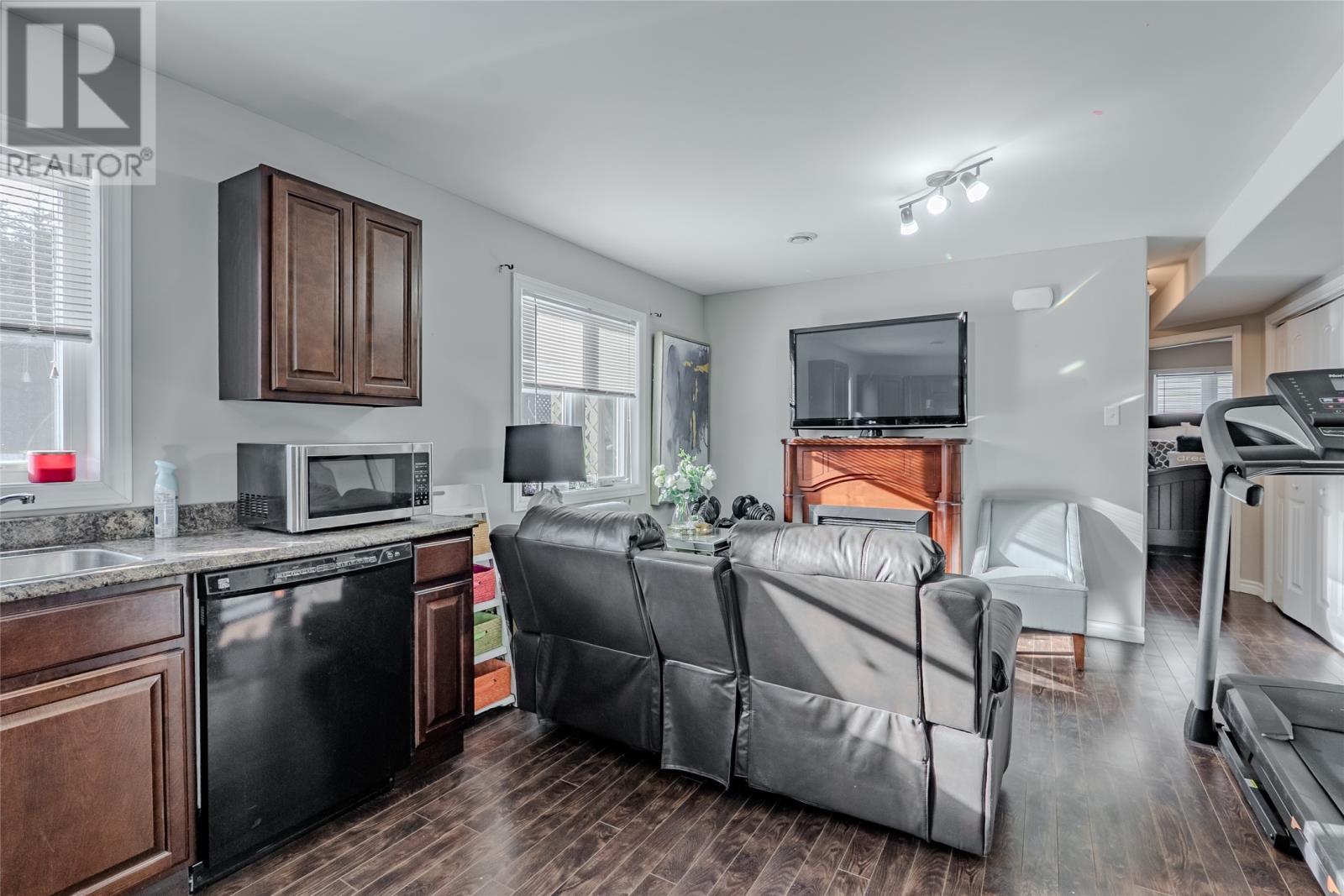 49 Magee Drive, Paradise, NL - Indoor Photo Showing Other Room