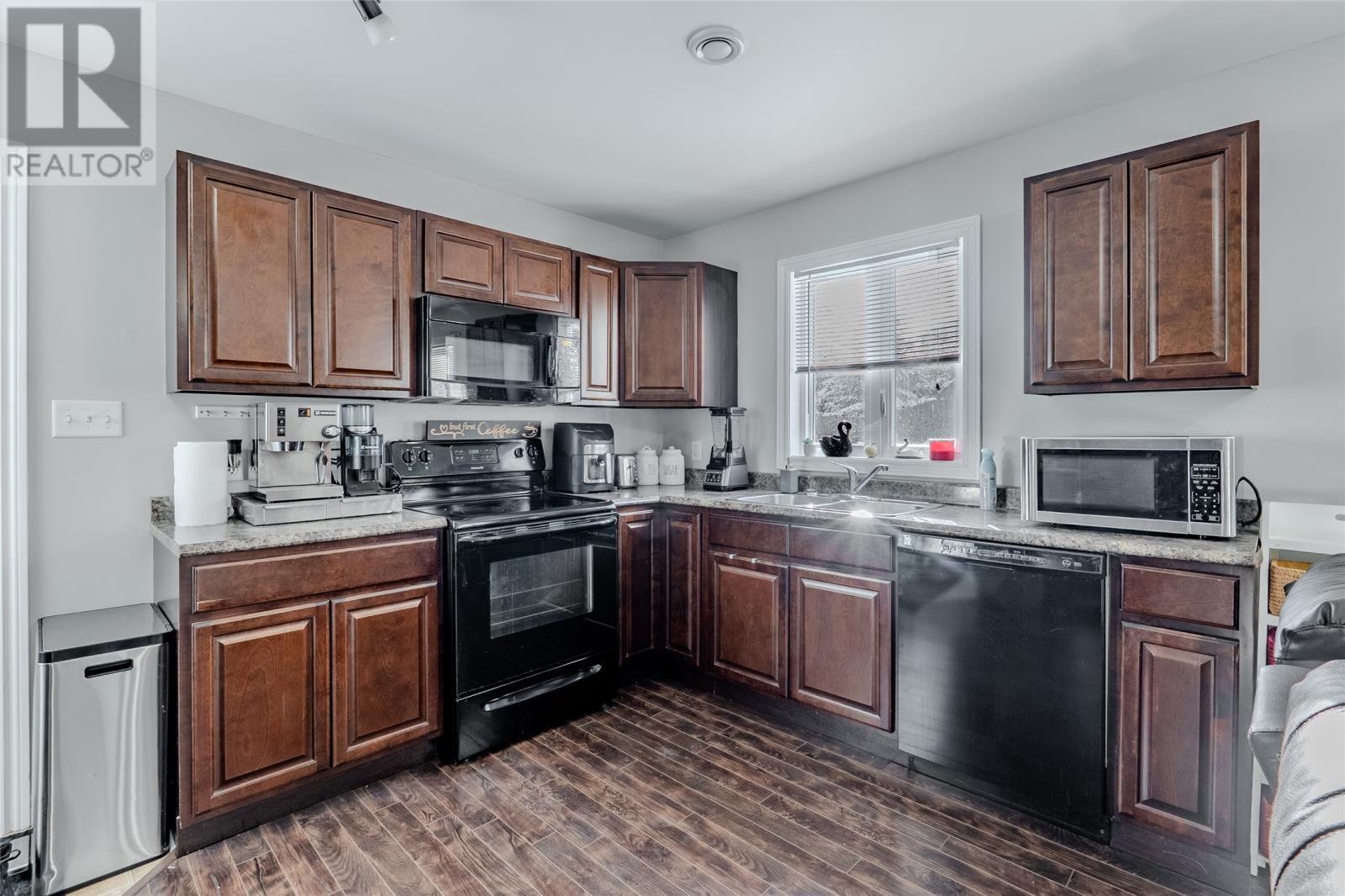 49 Magee Drive, Paradise, NL - Indoor Photo Showing Kitchen