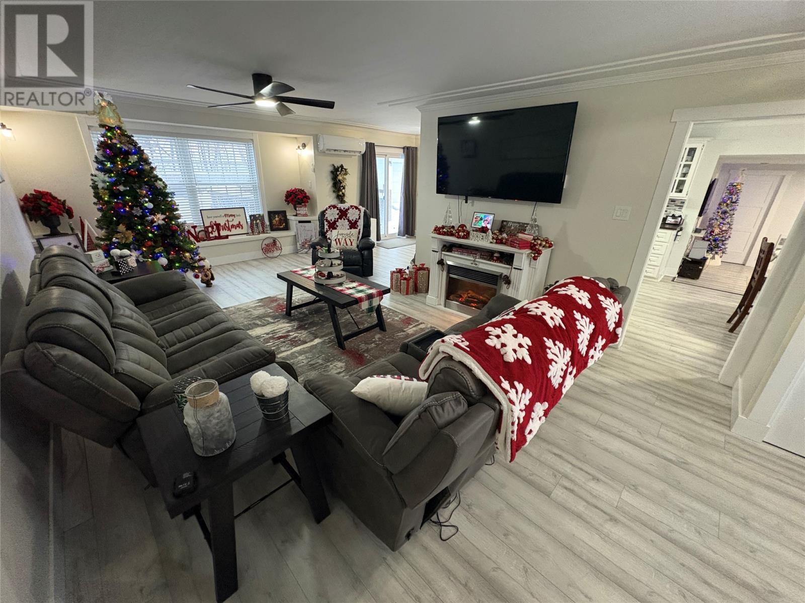 6 Mcdonald Crescent, Bishop'S Falls, NL - Indoor Photo Showing Living Room