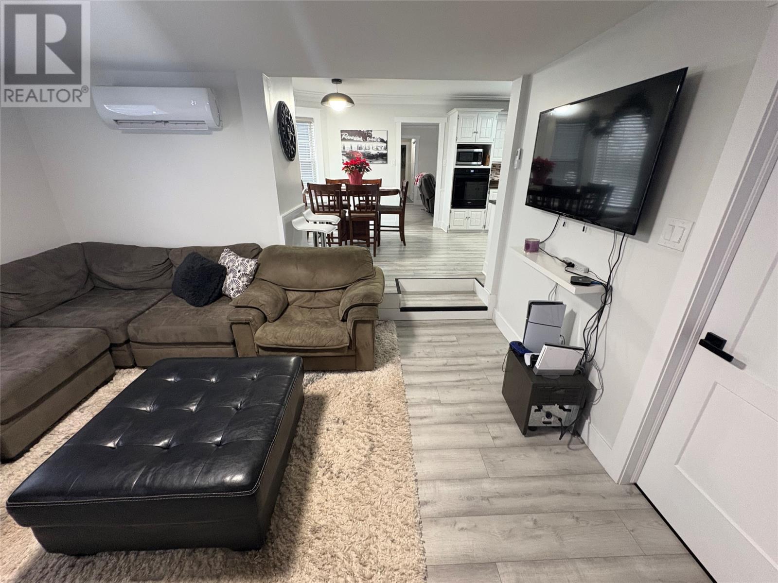 6 Mcdonald Crescent, Bishop'S Falls, NL - Indoor Photo Showing Living Room