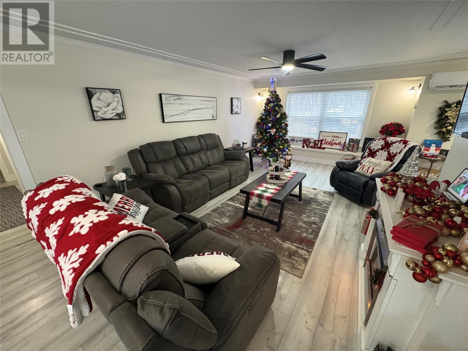 6 Mcdonald Crescent, Bishop'S Falls, NL - Indoor Photo Showing Living Room